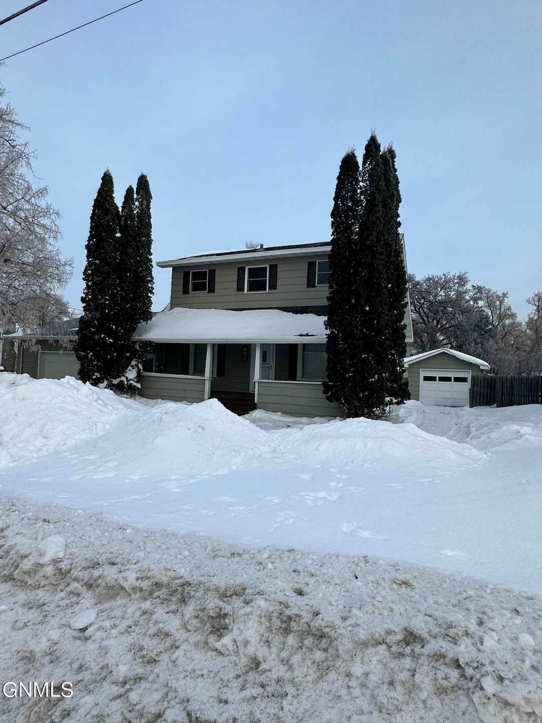 401 8th St NE, Jamestown, ND 58401 - photo 1