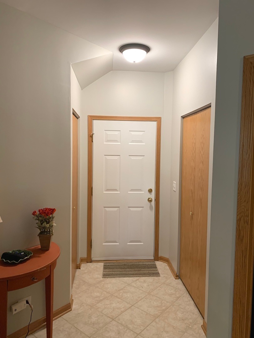 24036 Walnut Cir unit 181403, Plainfield, IL 60585 - photo 1