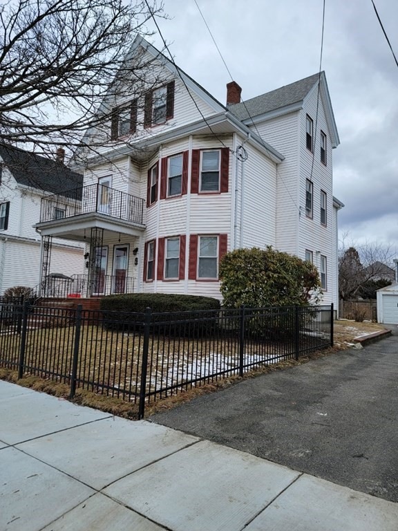 207 Hancock St unit 1, Everett, MA 02149 - photo 1