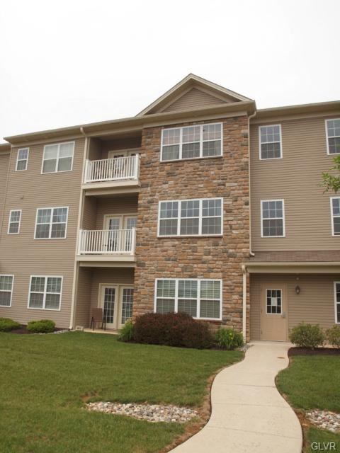 6815 Pioneer Dr, Macungie, PA 18062 - photo 1