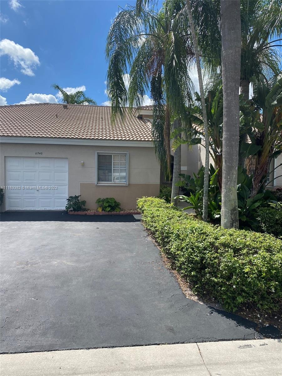 11740 SW 17th Ct, Miramar, FL 33025 - photo 1