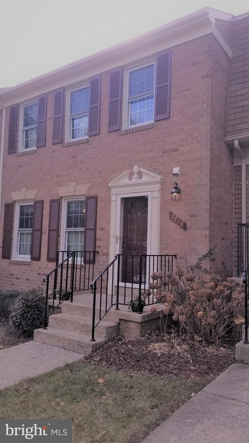 7757 Shootingstar Dr, Springfield, VA 22152 - photo 1