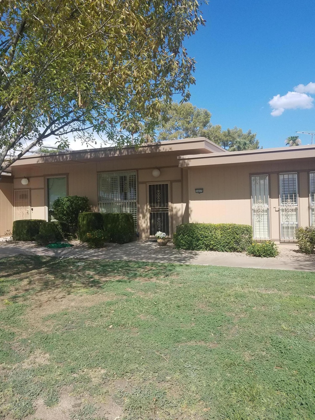 14215 N Newcastle Dr, Sun City, AZ 85351 - photo 1