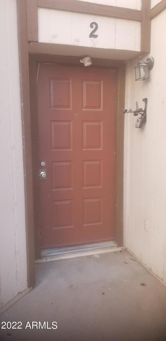 1720 E Pepper Cir unit 2, Mesa, AZ 85203 - photo 1