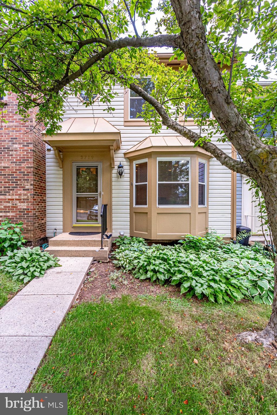 3719 Mazewood Ln, Fairfax, VA 22033 - photo 1