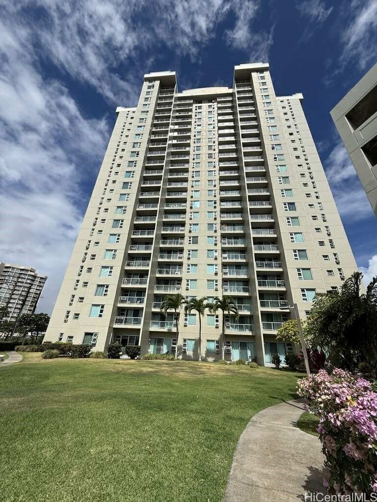 215 N King St unit 405, Honolulu, HI 96817 - photo 1