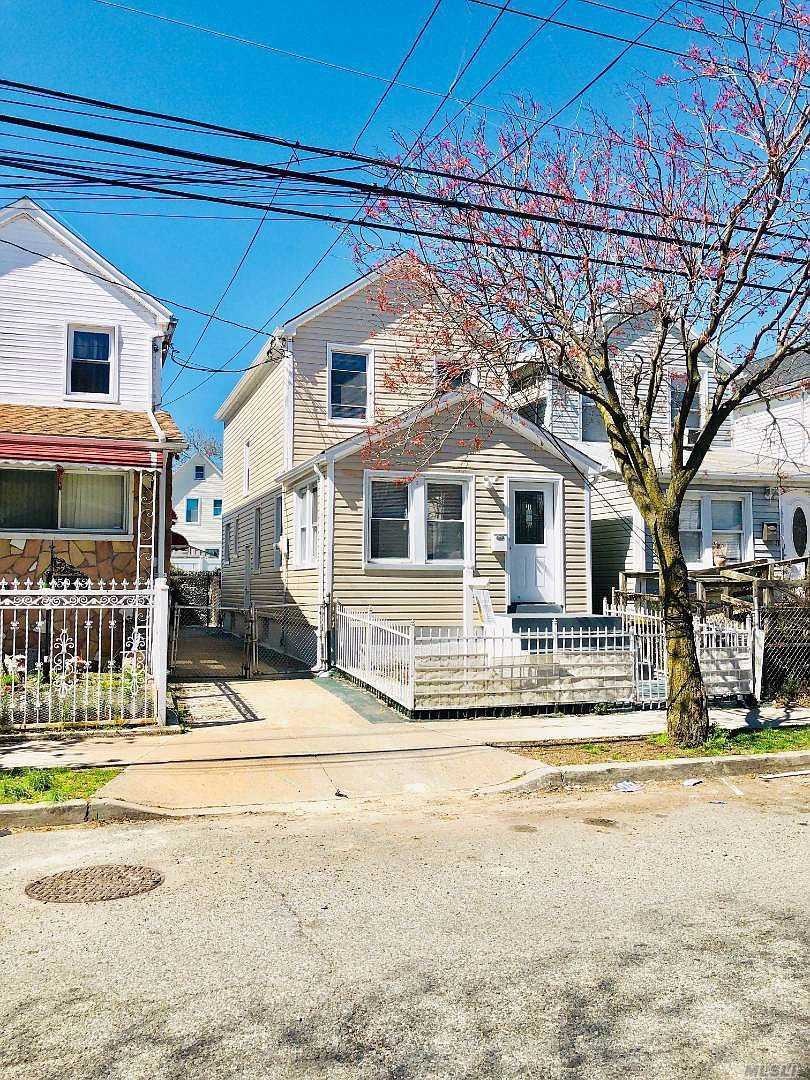 150-65 116th Rd, Jamaica, NY 11434 - photo 1