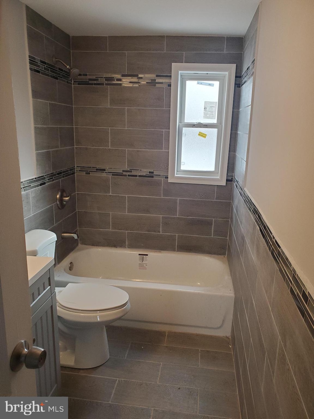 424 Martin Dr, New Castle, DE 19720 - photo 1