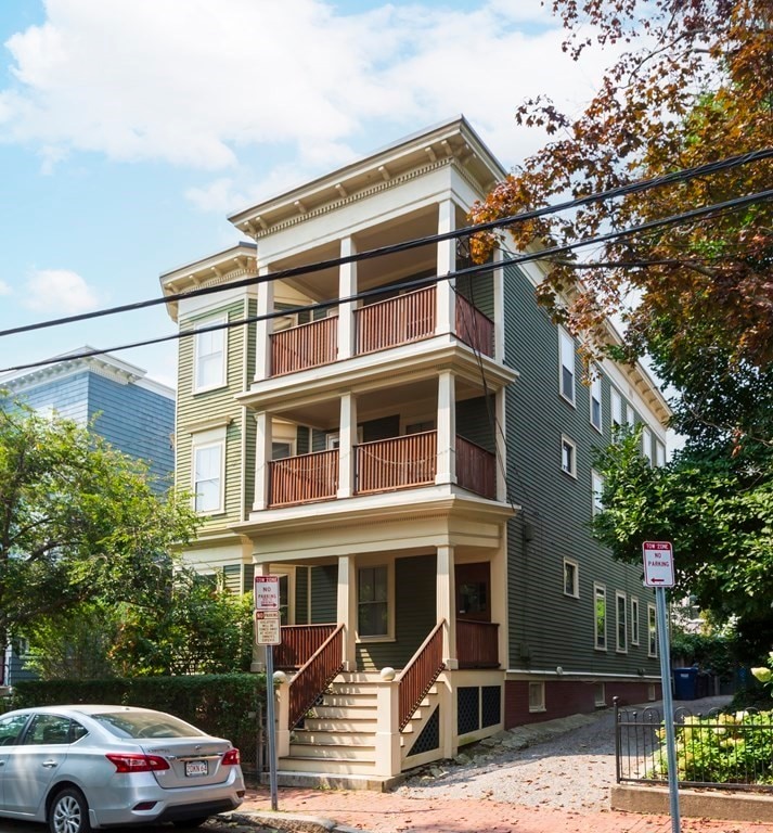 119 Antrim St unit 3, Cambridge, MA 02139 - photo 1