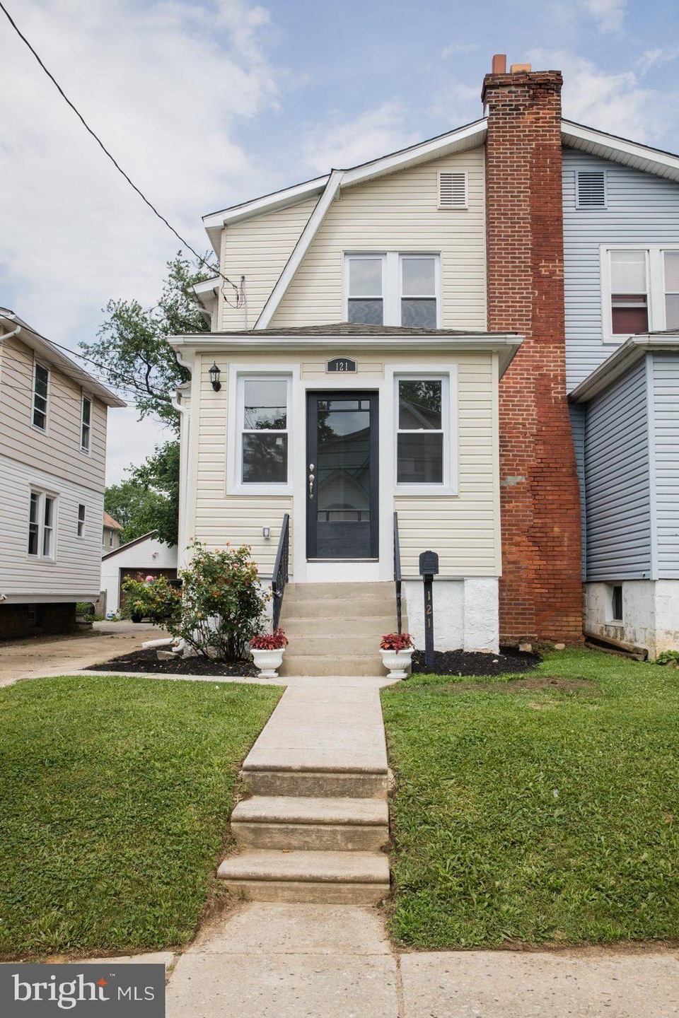 121 E Cooke Ave, Glenolden, PA 19036 - photo 1