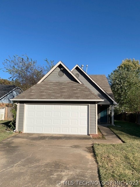 5215 S 32nd West Place, Tulsa, OK 74107 - photo 1