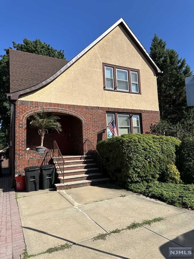 548 Westview Ave, Cliffside Park, NJ 07010 - photo 1