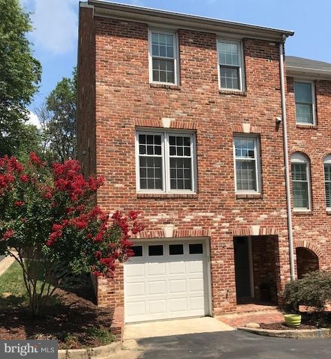 119 Shooters Ct, Alexandria, VA 22314 - photo 1