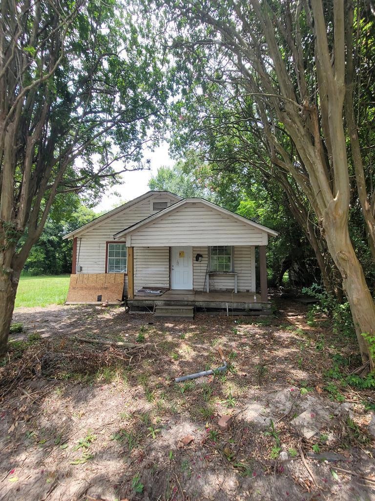 605 Hosea Dolphus Sr Ave, Lufkin, TX 75904 - photo 1