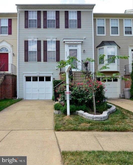 20961 Martingale Square, Sterling, VA 20165 - photo 1