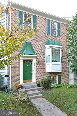 5729 Mason Bluff Dr, Burke, VA 22015 - photo 1