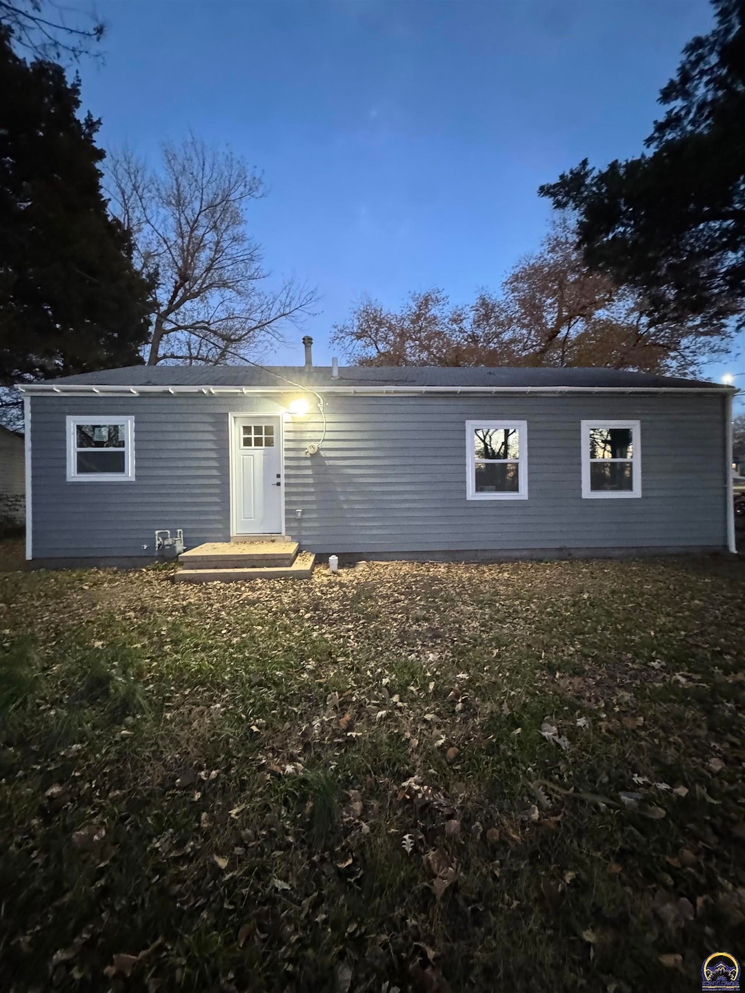 3433 SE Adams St, Topeka, KS 66605 - photo 1