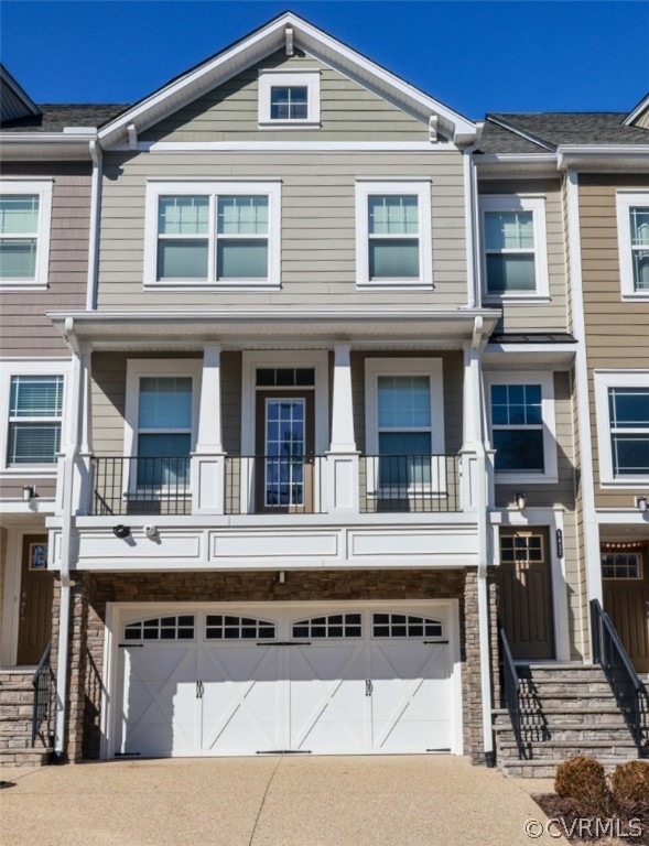 Welcome to 5432 Hickory Place Way.