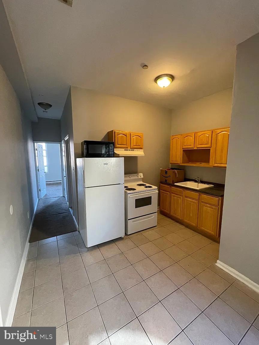 For Rent $1,300/month