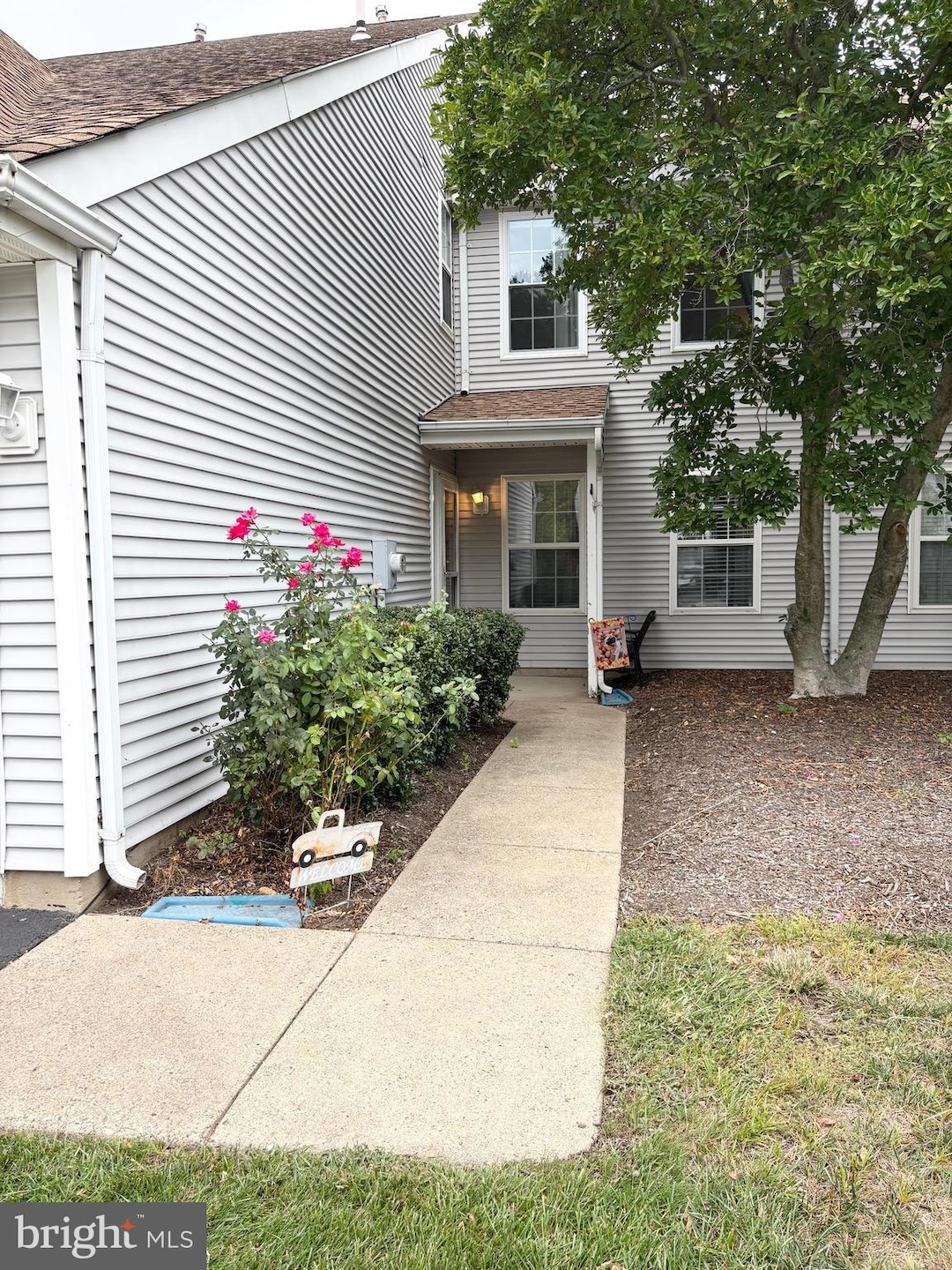 28 Magnolia Ct unit 10, Bordentown, NJ 08505 - photo 1
