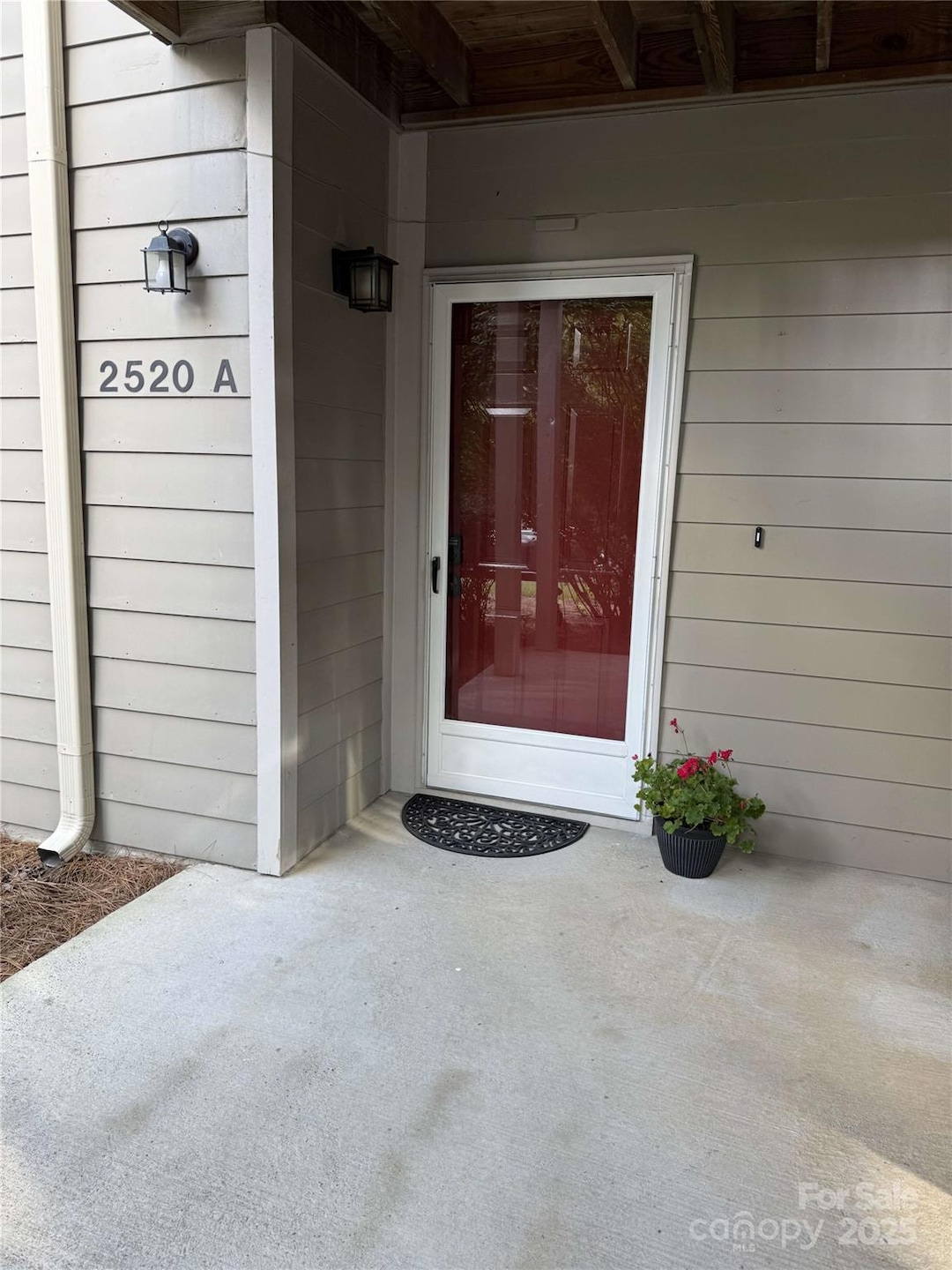 2520 Stradbrook Dr, Charlotte, NC 28210 - photo 1