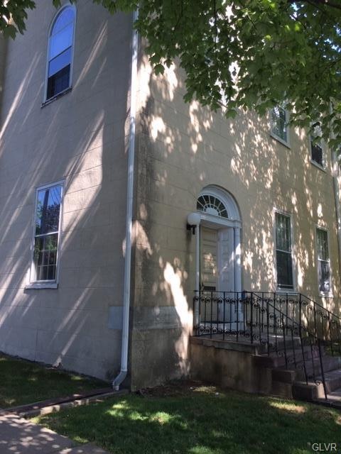 150 W Center St unit 1C, Nazareth, PA 18064 - photo 1