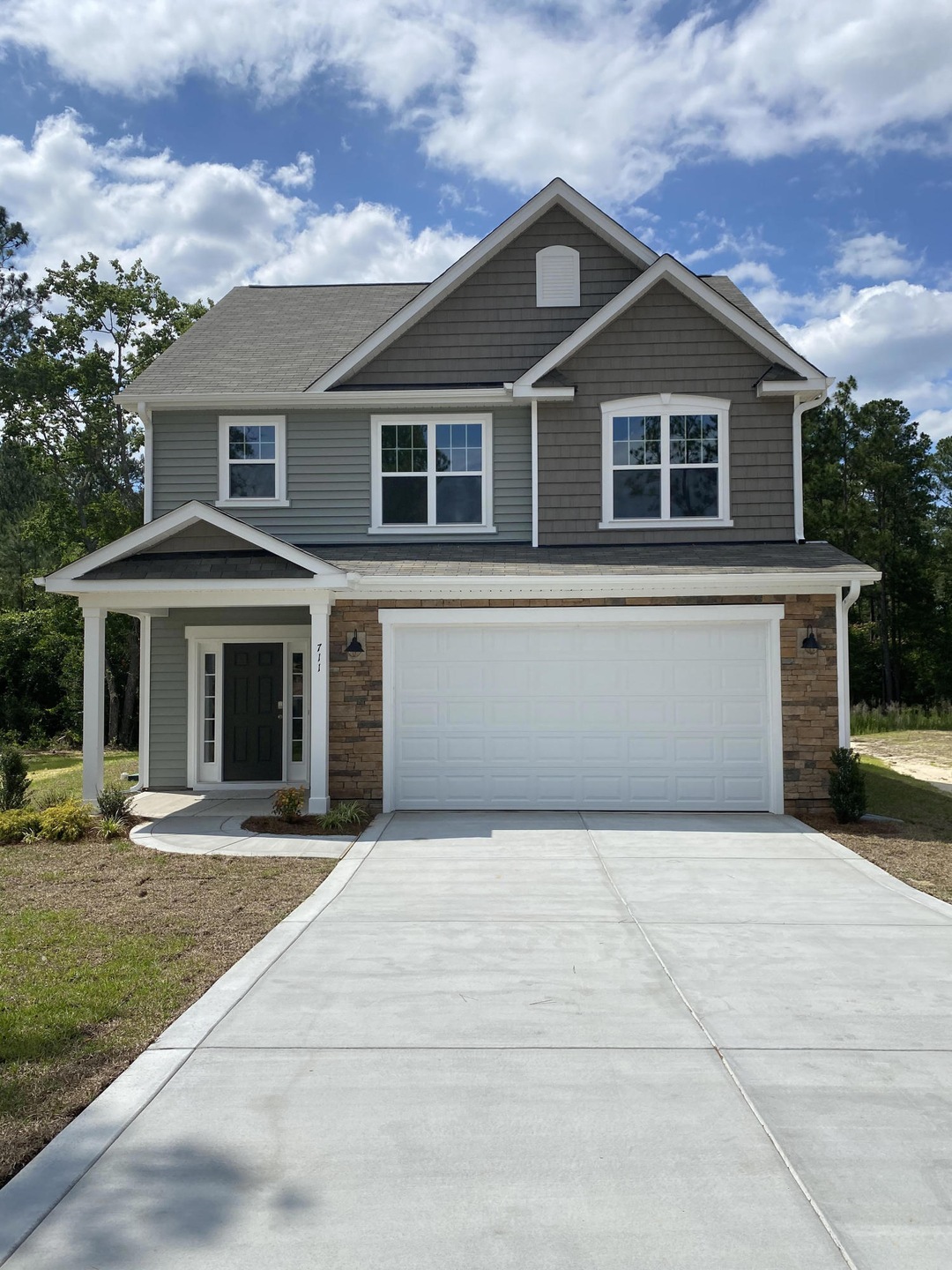 711 Foggy Crossing Ct, Aberdeen, NC 28315 - photo 1