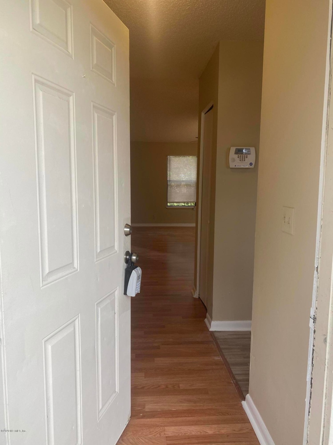 10706 Meadowlea Dr, Jacksonville, FL 32218 - photo 1