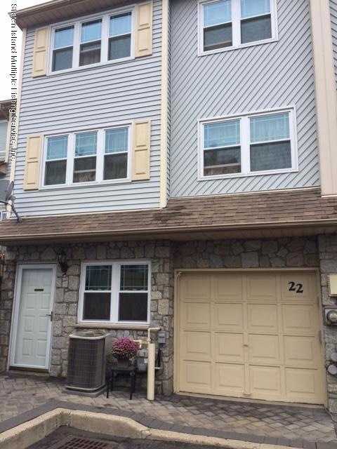 22 Candon Ct, Staten Island, NY 10309 - photo 1