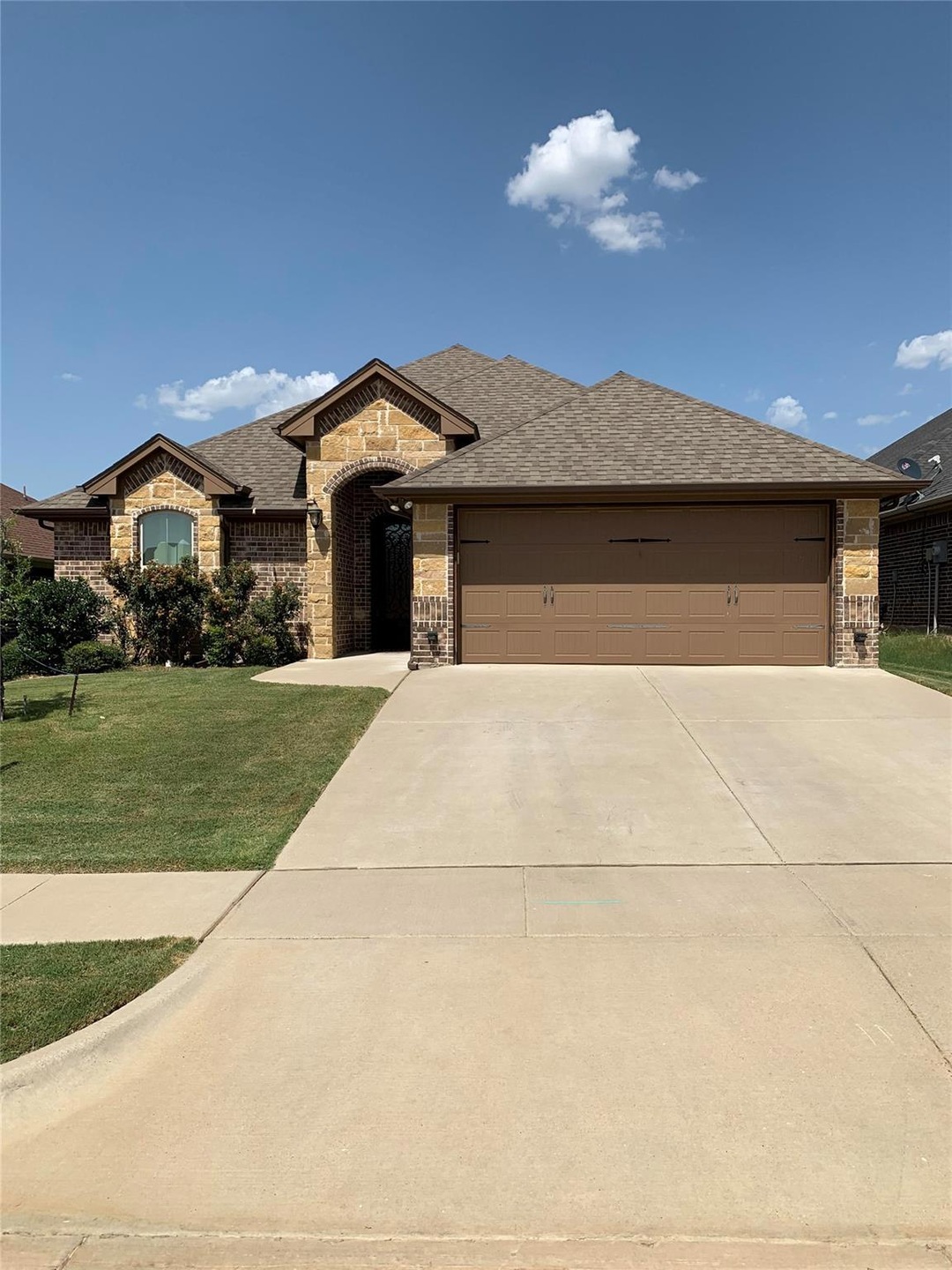 237 Jacinth Ln, Granbury, TX 76049 - photo 1