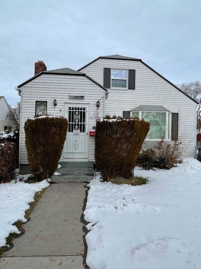 2327 Orchard Ave, Klamath Falls, OR 97601 - photo 1