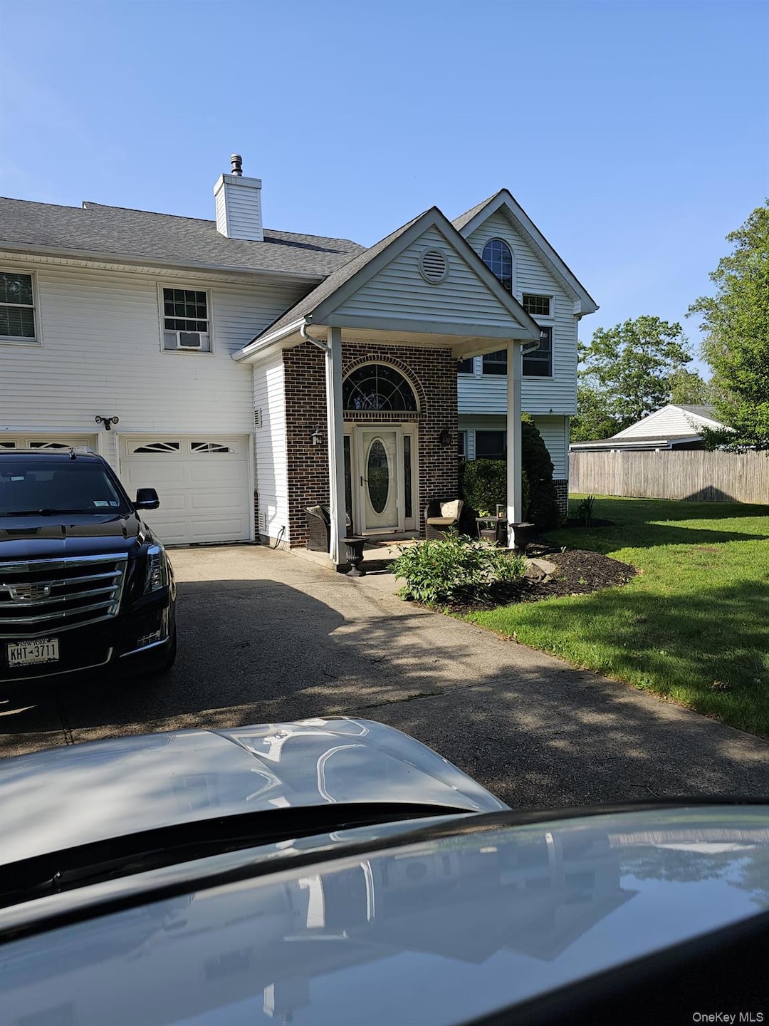 943 Macarthur St, Bohemia, NY 11716 - photo 1