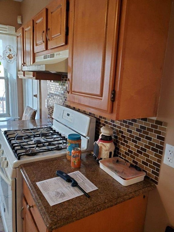 4 Melbourne St unit 3, Dorchester Center, MA 02124 - photo 1