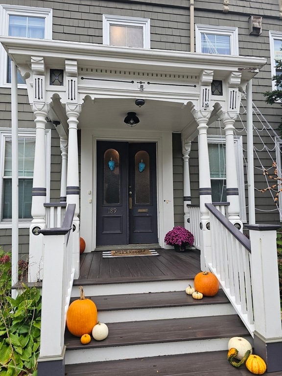 189 Burrill St unit 3, Swampscott, MA 01907 - photo 1