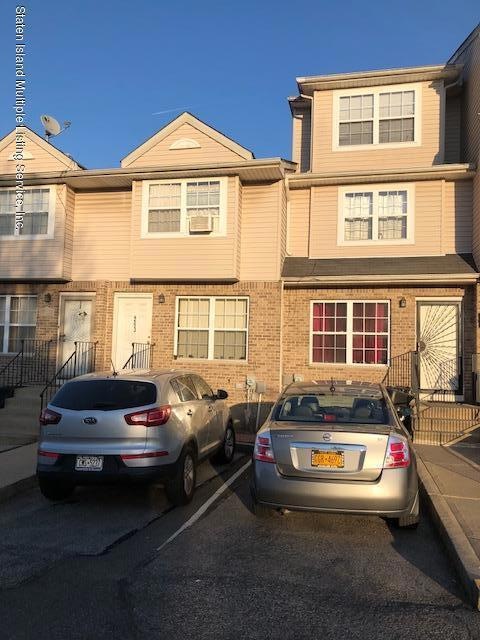 265 Skyline Dr, Staten Island, NY 10304 - photo 1