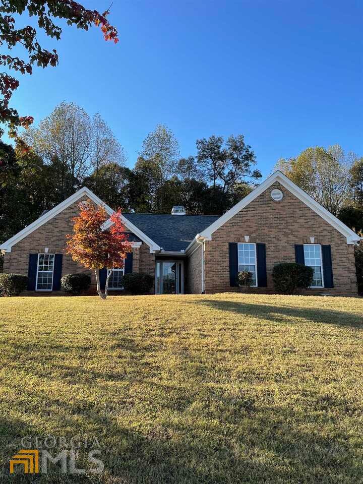 842 Crystal Meadow Dr unit 36, Winder, GA 30680 - photo 1