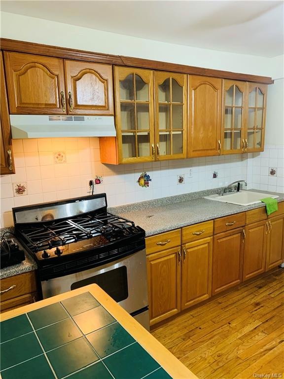 1446 30th Dr, Astoria, NY 11102 - photo 1