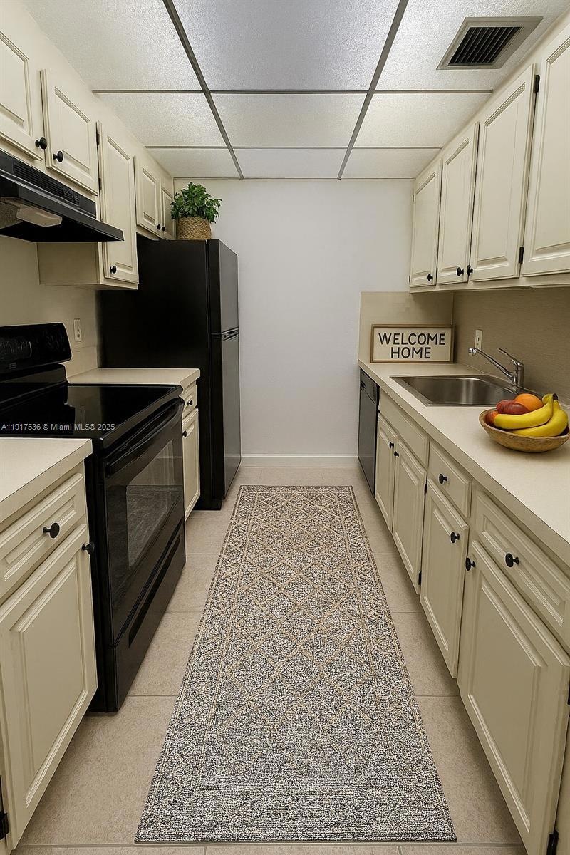 300 SW 134th Way unit 107E, Pembroke Pines, FL 33027 - photo 1