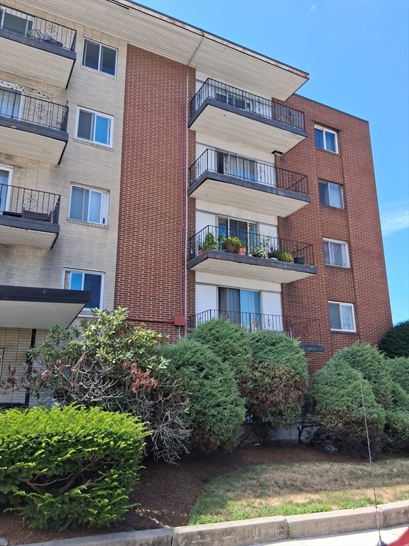 80 Main St unit 9, Malden, MA 02148 - photo 1