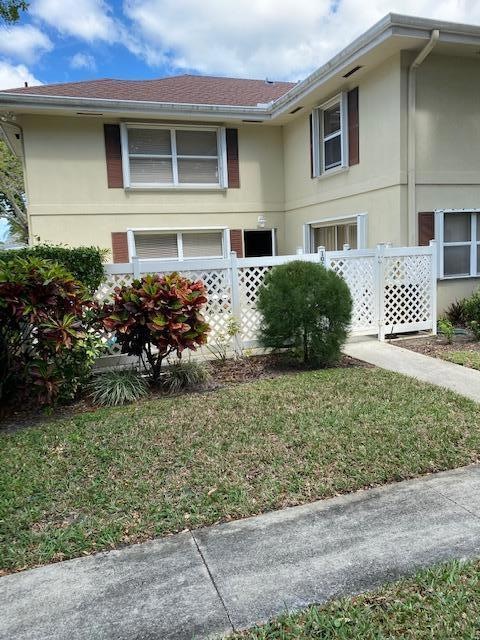 10 Amherst Ct unit C, Royal Palm Beach, FL 33411 - photo 1