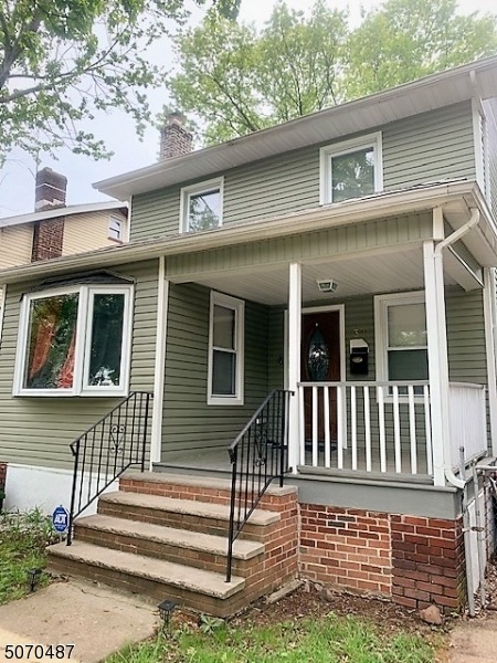 32 Grumman Ave, Newark, NJ 07112 - photo 1