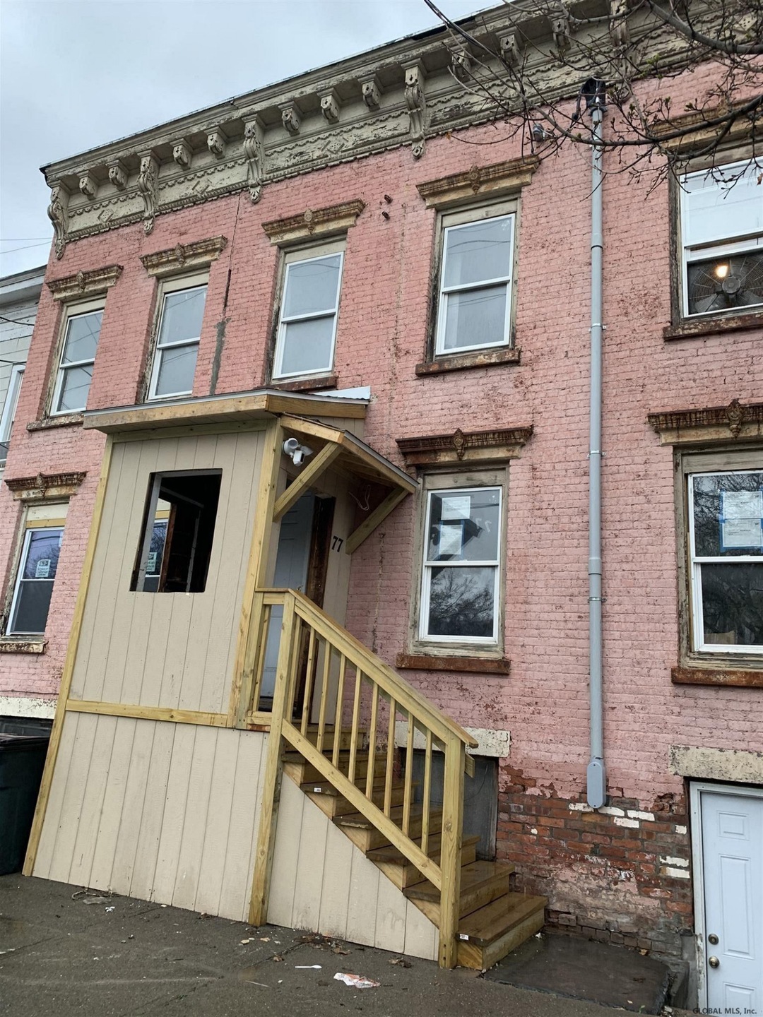 77 Alexander St unit 1, Albany, NY 12202 - photo 1