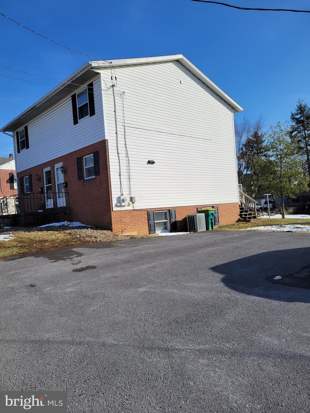 218 W King St, Waynesboro, PA 17268 - photo 1