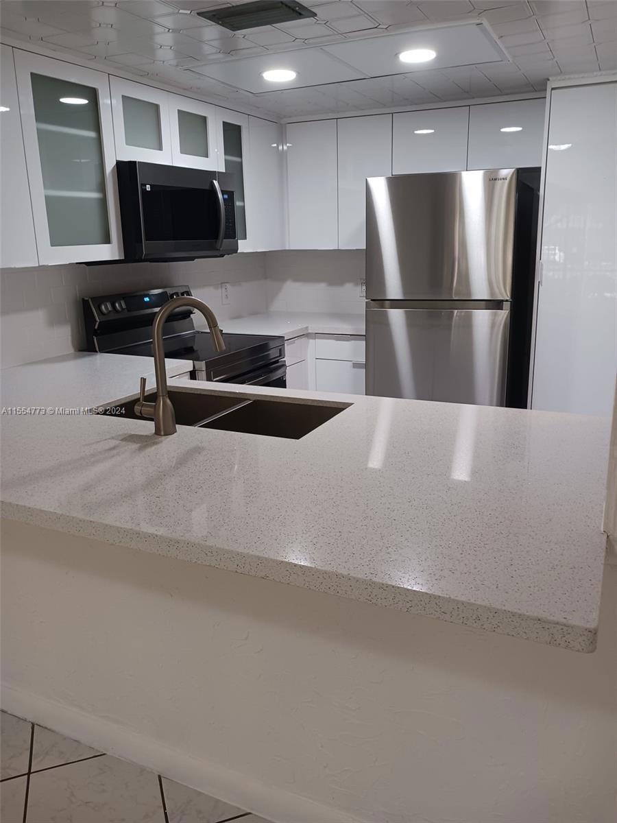 421 SE 10th St Unit A103  