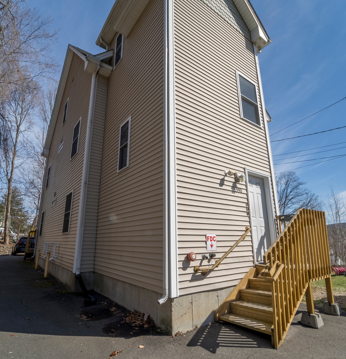 390 Main St, Bristol, CT 06010 - photo 1