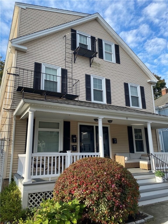 11 Brooks Ave unit 1, Newport, RI 02840 - photo 1