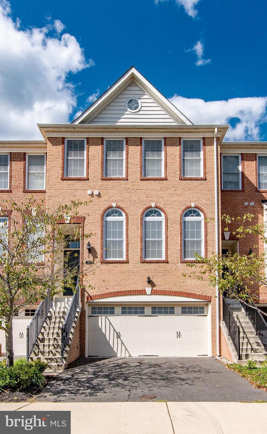 208 Croft Square, Purcellville, VA 20132 - photo 1