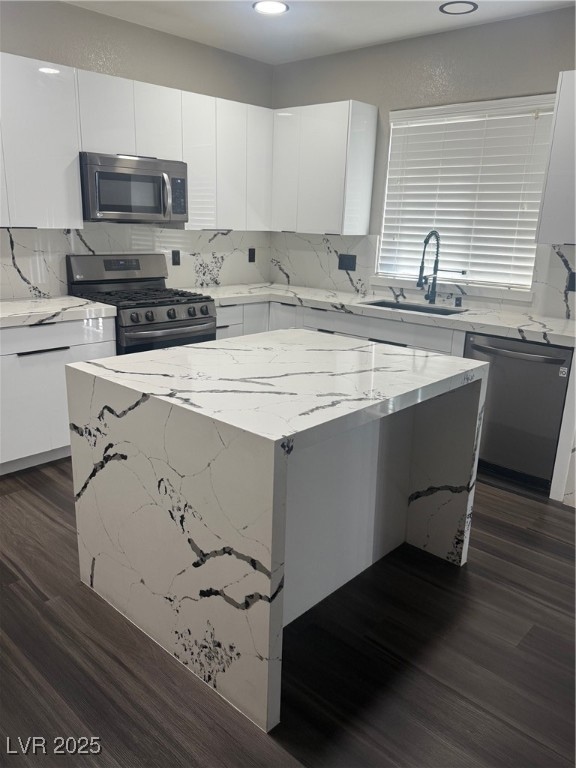 For Rent $2,400/month