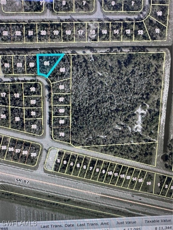 Aerial map of property and surrounding area featur