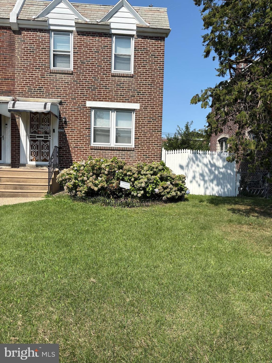 Under Contract $285,000